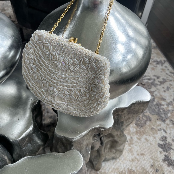 Vintage wedding day fully beaded white evening bag made in ❤️Hong Kong❤️ - Picture 14 of 17